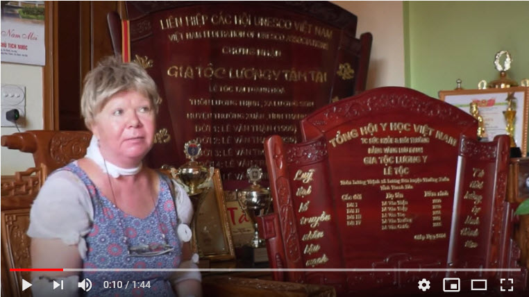 Chữa bệnh xương khớp cho người nước ngoài